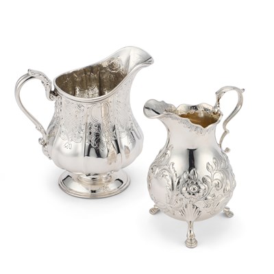 Lot 483 - A VICTORIAN SILVER CREAM JUG