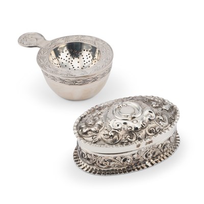 Lot 503 - A VICTORIAN SILVER BOX