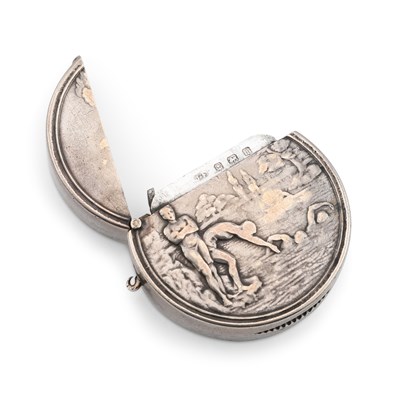 Lot 382 - AN EDWARDIAN SILVER VESTA CASE