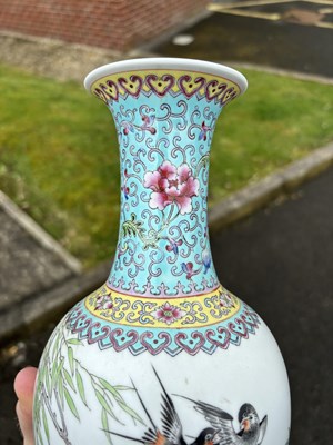 Lot 655 - A CHINESE FAMILLE ROSE VASE