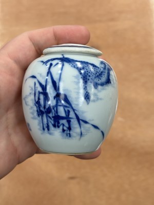 Lot 136 - A CHINESE BLUE AND WHITE JAR AND COVER