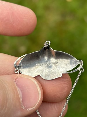 Lot 631 - CHARLES HORNER: AN ARTS AND CRAFTS SILVER AND ENAMEL PENDANT NECKLACE