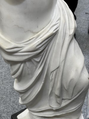 Lot 671 - AFTER THE ANTIQUE, A LARGE CARVED MARBLE FIGURE OF THE VENUS DE MILO, 19TH CENTURY