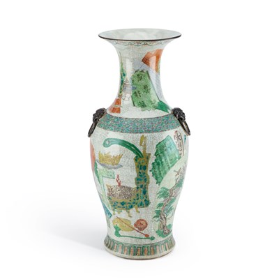 Lot 700 - A LARGE CHINESE CRACKLEWARE VASE