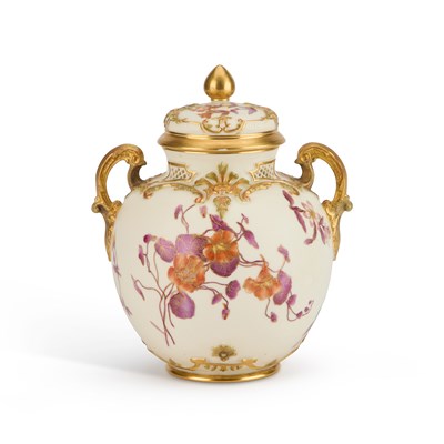 Lot 81 - A ROYAL WORCESTER BLUSH IVORY TWO-HANDLED VASE AND COVER, DATED 1890