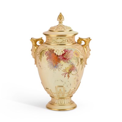 Lot 80 - A ROYAL WORCESTER BLUSH IVORY VASE AND COVER, DATED 1893