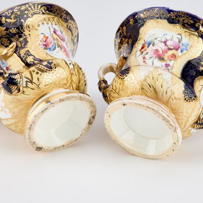 Lot 35 - A PAIR OF ENGLISH PORCELAIN WARWICK VASES, 19TH CENTURY