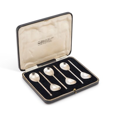 Lot 202 - A SET OF SIX GEORGE VI SILVER TEASPOONS