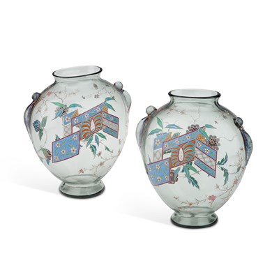 Lot 15 - A PAIR OF 19TH CENTURY CONTINENTAL GLASS VASES IN THE CHINESE TASTE