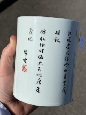 Lot 108 - A CHINESE FAMILLE VERTE INSCRIBED BRUSH POT