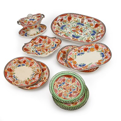 Lot 41 - A LATE 18TH CENTURY SPODE PARTIAL DINNER SERVICE