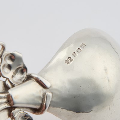 Lot 355 - OMAR RAMSDEN: AN ARTS AND CRAFTS SILVER CADDY SPOON