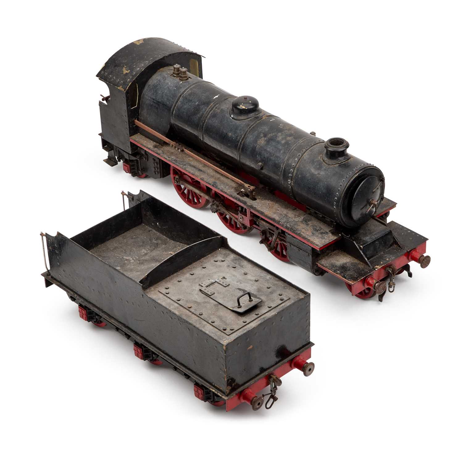 Lot 8 - A SCRATCH-BUILT FREELANCE DESIGN LIVE STEAM MODEL RAILWAY 2-6-2 LOCOMOTIVE AND TENDER