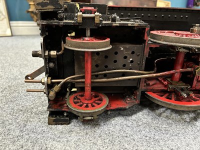 Lot 8 - A SCRATCH-BUILT FREELANCE DESIGN LIVE STEAM MODEL RAILWAY 2-6-2 LOCOMOTIVE AND TENDER