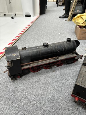 Lot 8 - A SCRATCH-BUILT FREELANCE DESIGN LIVE STEAM MODEL RAILWAY 2-6-2 LOCOMOTIVE AND TENDER