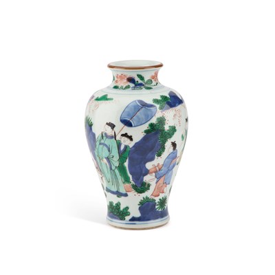 Lot 627 - A CHINESE WUCAI VASE, PROBABLY REPUBLIC PERIOD