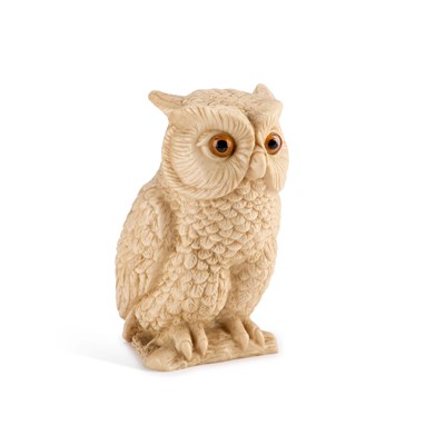 Lot 349 - A COMPOSITION MODEL OF AN OWL