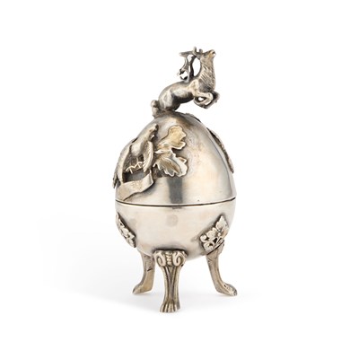 Lot 246 - A RUSSIAN SILVER EGG