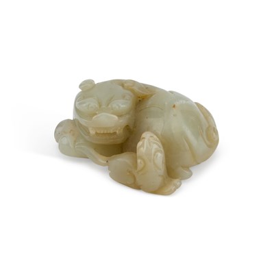 Lot 754 - A CHINESE JADE CARVING OF A BUDDHIST LION WITH CUB