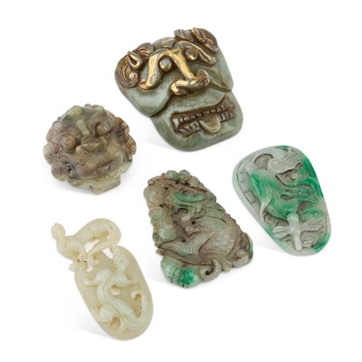 Lot 723 - A GROUP OF JADE