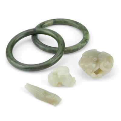 Lot 742 - A GROUP OF JADE