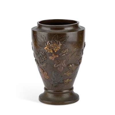 Lot 785 - A JAPANESE BRONZE VASE, MEIJI PERIOD (1868-1912)