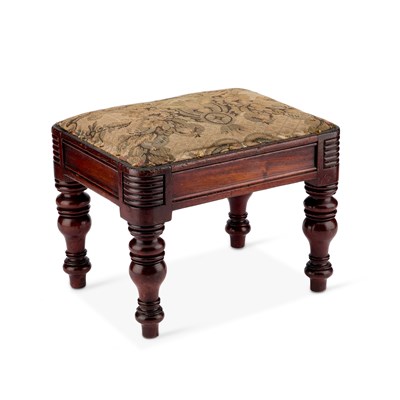 Lot 1140 - AN EARLY 19TH CENTURY MAHOGANY FOOT STOOL