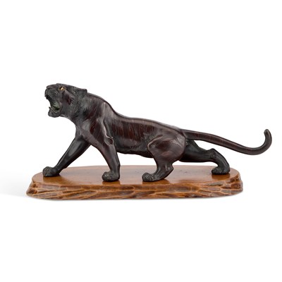 Lot 755 - A JAPANESE BRONZE OKIMONO OF A TIGER, MEIJI PERIOD (1868-1912)