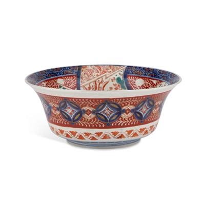 Lot 135 - AN EARLY 20TH CENTURY JAPANESE IMARI BOWL