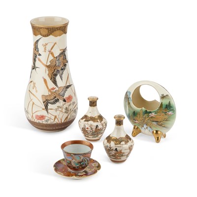 Lot 665 - A GROUP OF JAPANESE CERAMICS