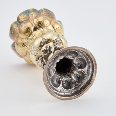 Lot 270 - AN EARLY 17TH CENTURY GERMAN PARCEL-GILT SILVER CUP