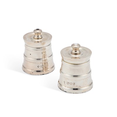 Lot 309 - A PAIR OF ELIZABETH II SILVER SALT AND PEPPER GRINDERS