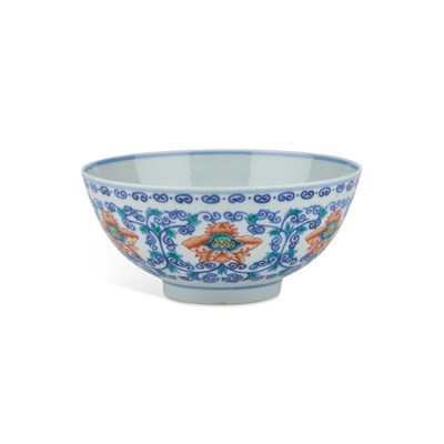 Lot 94 - A CHINESE DOUCAI 'LOTUS' BOWL