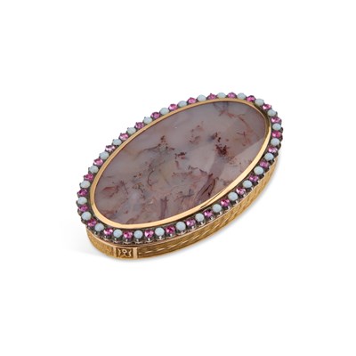 Lot 799 - A FINE FRENCH GOLD, RUBY, OPAL AND DENDRITIC AGATE BOX