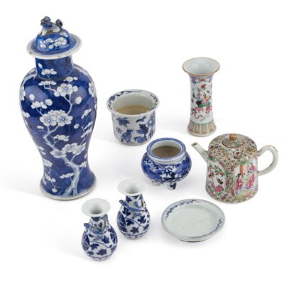 Lot 610 - A COLLECTION OF CHINESE PORCELAIN