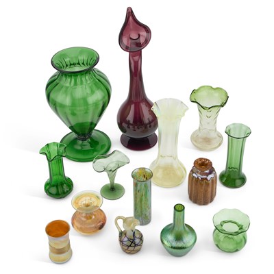 Lot 45 - A LARGE COLLECTION OF ART GLASS
