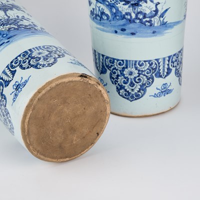 Lot 119 - A PAIR OF DUTCH FAIENCE CYLINDRICAL VASES (ROLWAGEN)