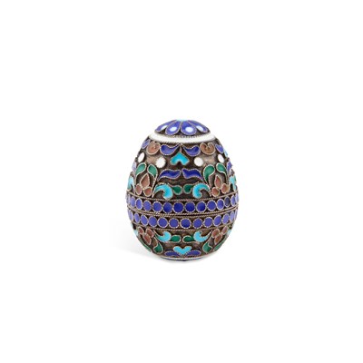 Lot 251 - A RUSSIAN SILVER AND CLOISONNÉ ENAMEL MINIATURE EGG