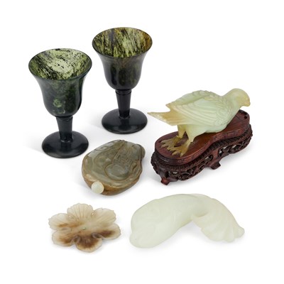 Lot 103 - A COLLECTION OF CHINESE JADE