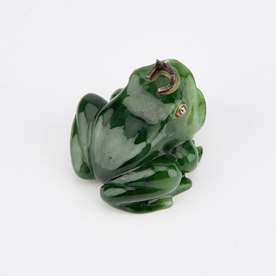 Lot 795 - A RUSSIAN JADE AND DIAMOND FROG