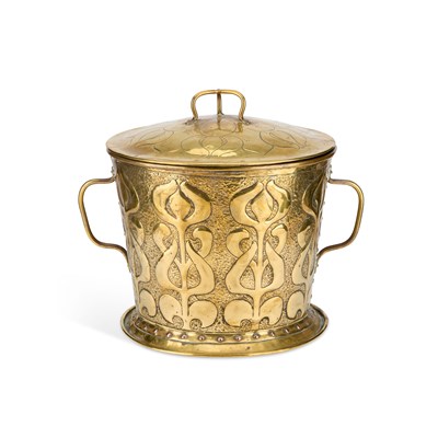 Lot 545 - AN ARTS AND CRAFTS BRASS COAL BIN