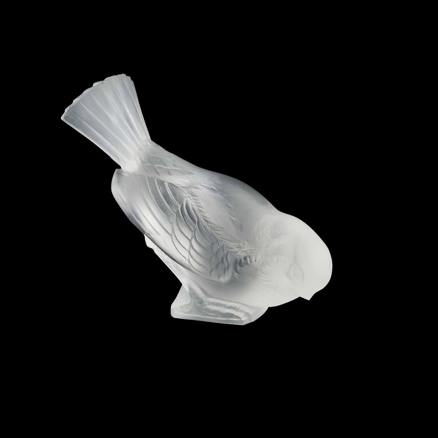 Lot 80 - RENÉ LALIQUE (FRENCH, 1860-1945), A 'MOINEAU' PAPERWEIGHT, DESIGNED 1925