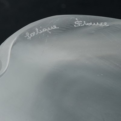 Lot 75 - A LALIQUE MODEL OF A CAT, 'CHAT ASSIS'