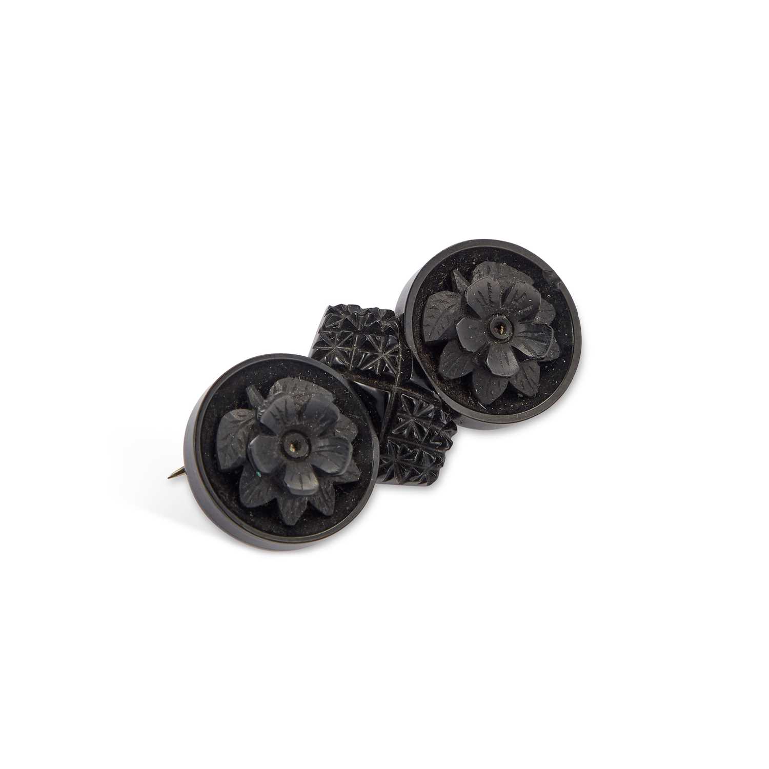 Lot 114 - A VICTORIAN CARVED JET BROOCH