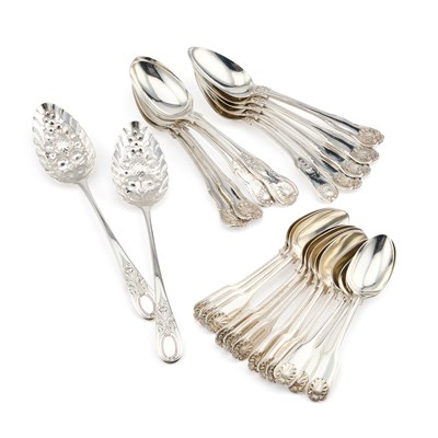 Lot 493 - A GROUP OF GEORGIAN AND VICTORIAN SILVER FLATWARE