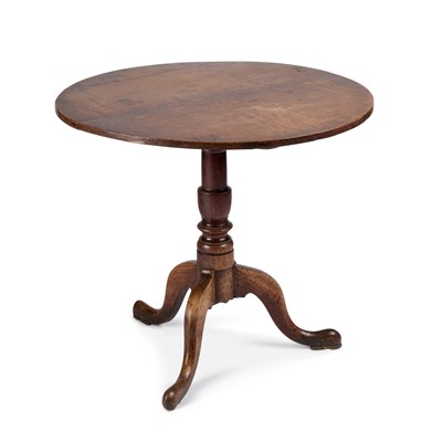 Lot 1066 - A GEORGE III OAK TILT-TOP TRIPOD TABLE