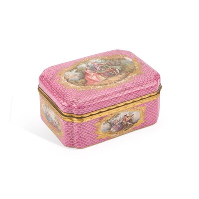 Lot 42 - A 19TH CENTURY CONTINENTAL GILT-METAL MOUNTED AND PORCELAIN CASKET