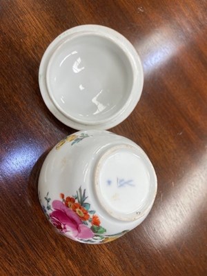 Lot 55 - A GROUP OF PORCELAIN