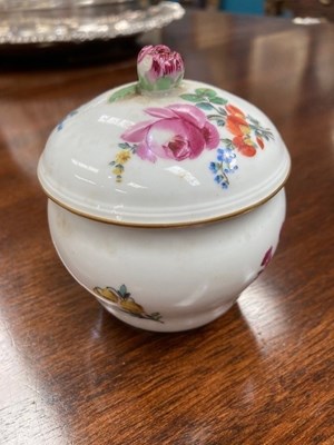 Lot 55 - A GROUP OF PORCELAIN
