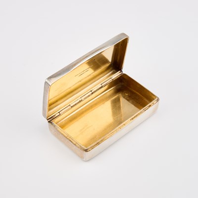 Lot 209 - A 19TH CENTURY AMERICAN STERLING SILVER SNUFF BOX
